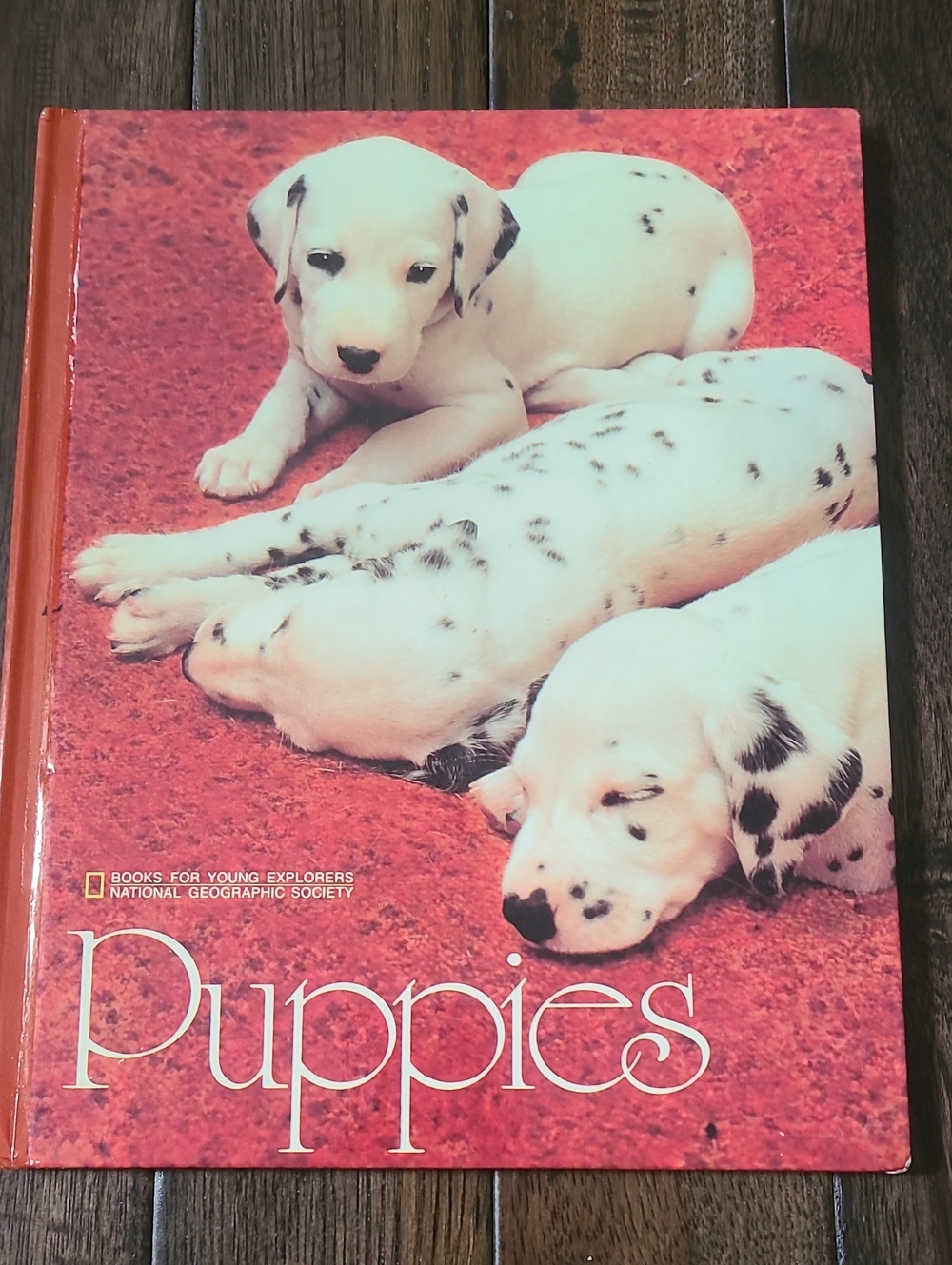 Vintage 1982 National Geographic "Puppies" Hardcover Book